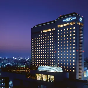 East 21 4*, Tokio Japonia