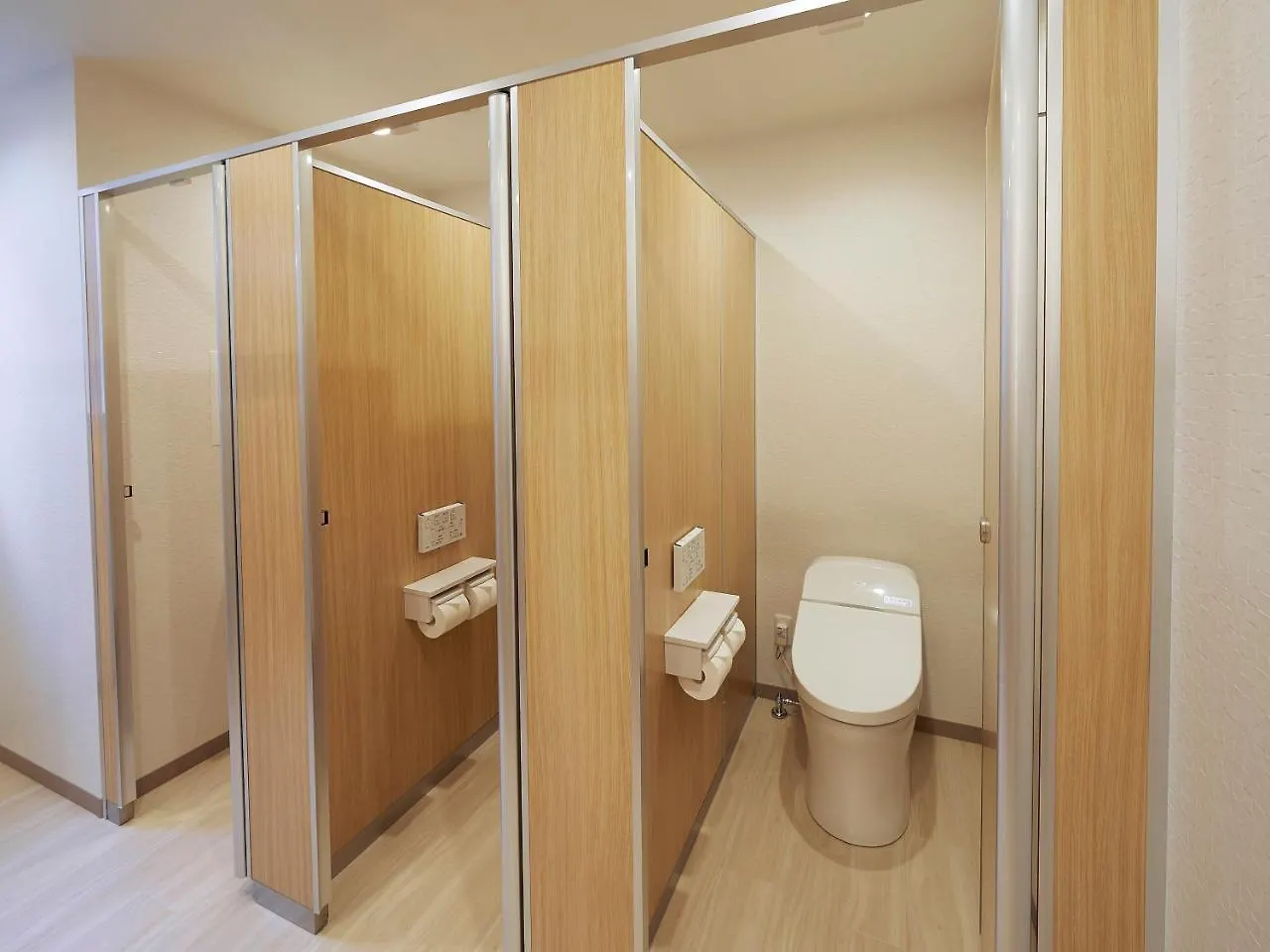 The Pocket Hotel Kyoto Shijo Karasuma 3*,  Japan